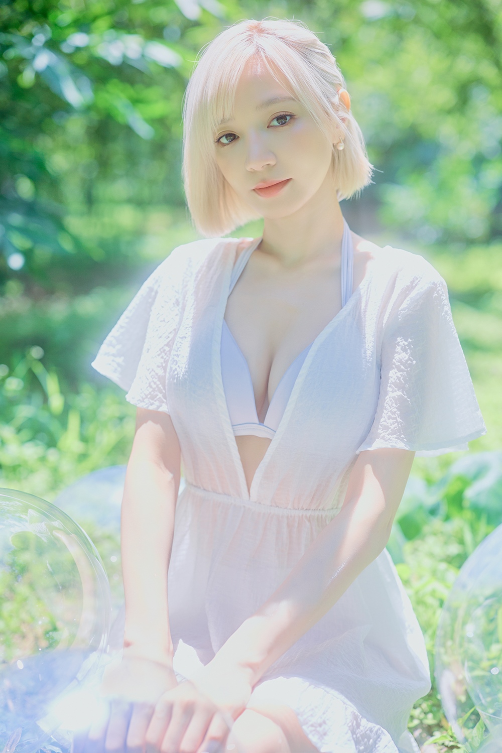 【限量親簽照】Babe Fantasy‧寶兒寫真書【隨書附贈寫真海報(四款隨機投入一款)】